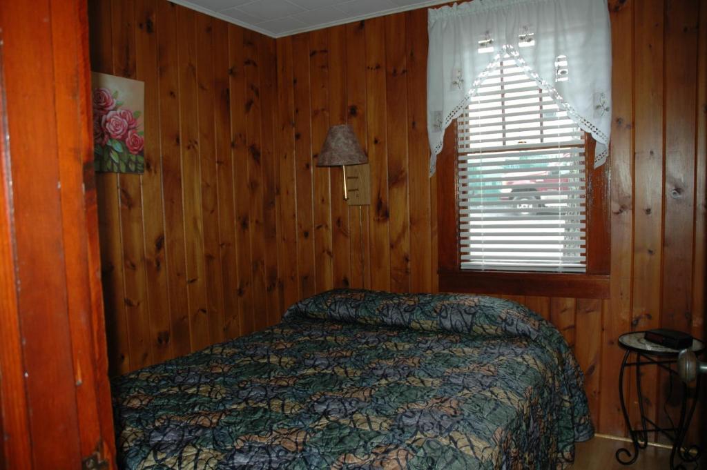 Channel Waterfront Cottages Weirs Beach Szoba fotó
