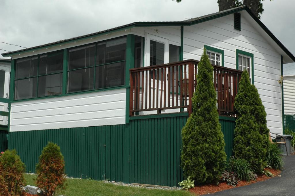 Channel Waterfront Cottages Weirs Beach Szoba fotó