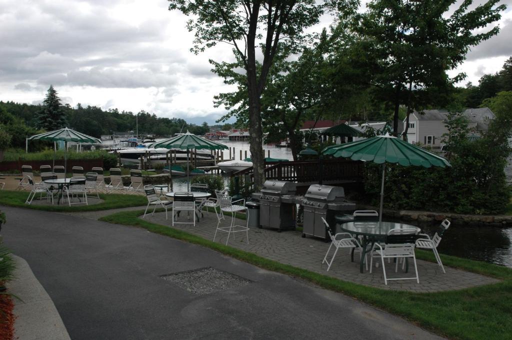 Channel Waterfront Cottages Weirs Beach Szoba fotó