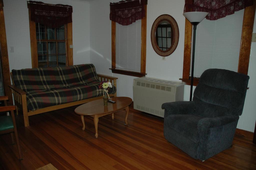 Channel Waterfront Cottages Weirs Beach Szoba fotó