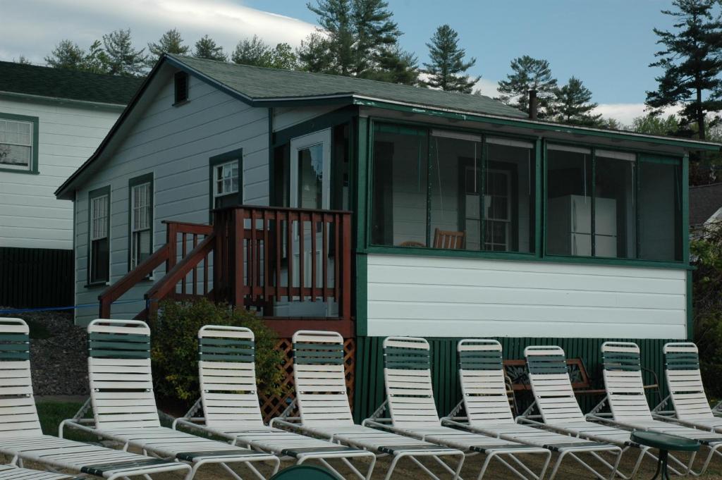 Channel Waterfront Cottages Weirs Beach Szoba fotó