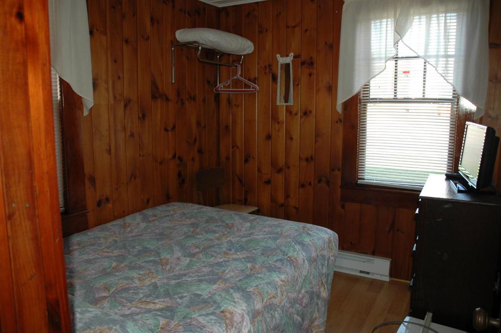 Channel Waterfront Cottages Weirs Beach Szoba fotó